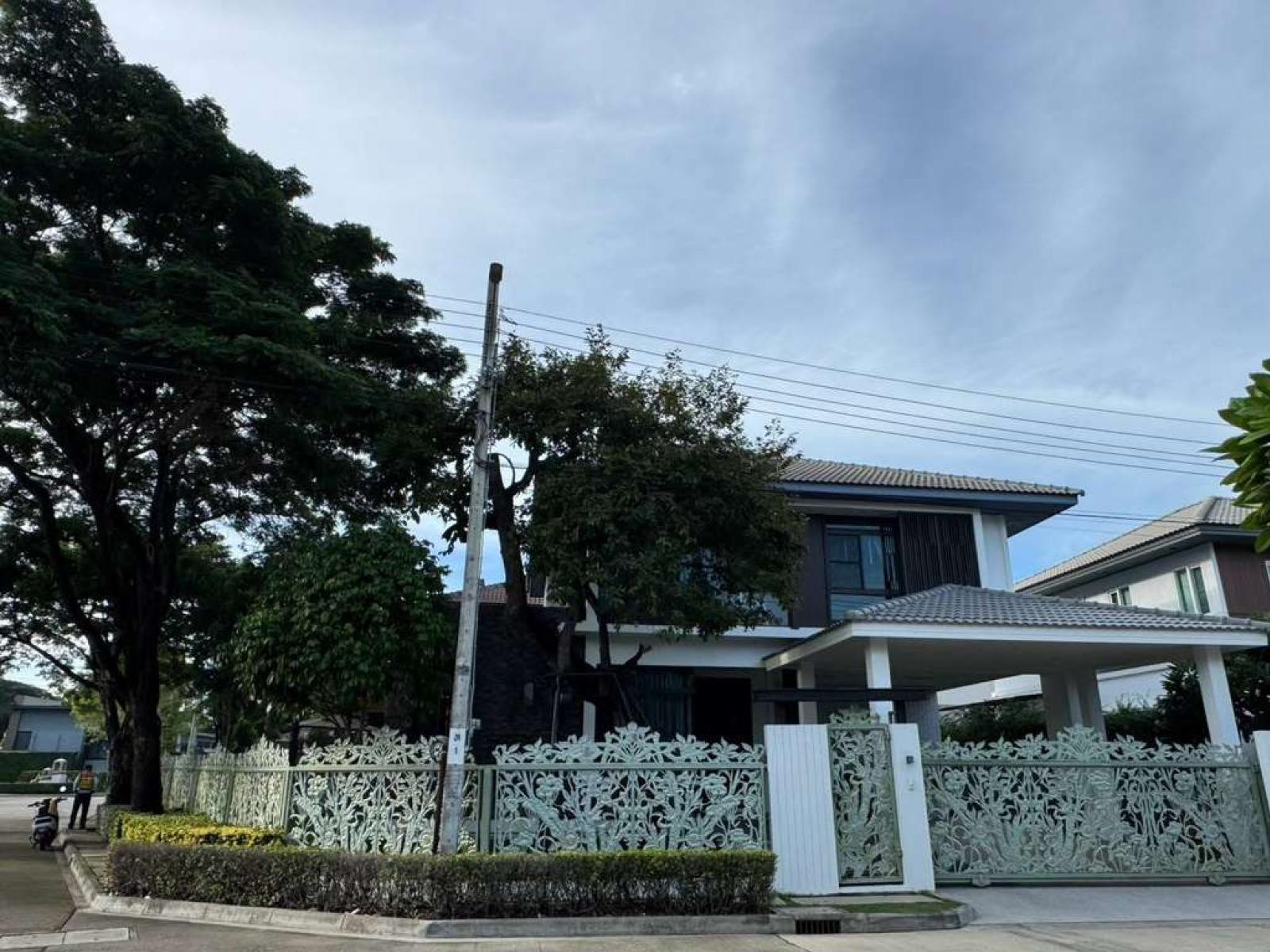 Mantana Kalapapruek - Wongwaen / 4 Bedrooms (FOR RENT) EARK118
