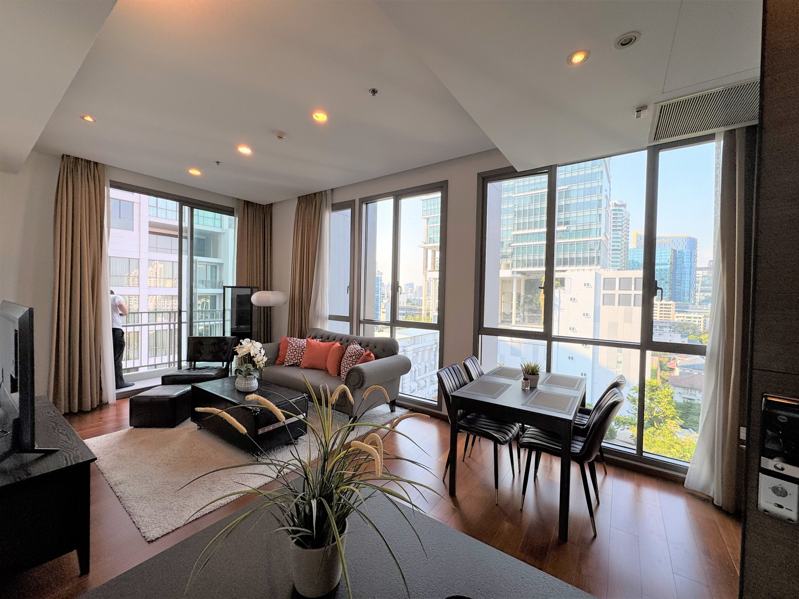✨ 2 ห้องนอน | ห้องกว้าง ฟังก์ชันครบ บนทำเลสุขุมวิท 📍 Quattro by Sansiri ✨ 2 ห้องนอน | ห้องกว้าง ฟังก์ชันครบ บนทำเลสุขุมวิท 📍 Quattro by Sansiri