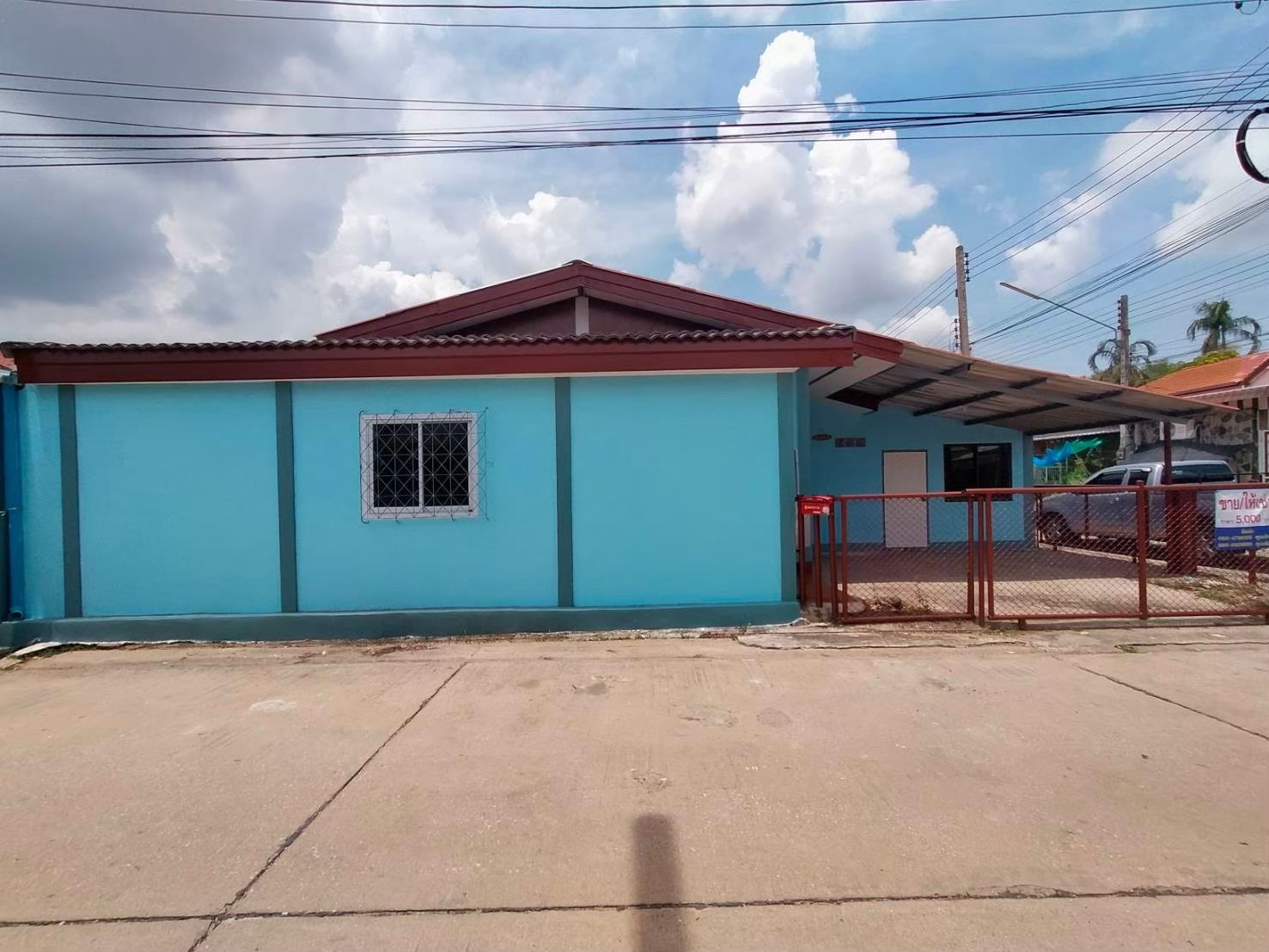 บ้านแปลงมุม รีโนเวทใหม่ ปล่อยเช่าราคาถูก ขนาด 38 ตร.ว.3 นอน 3 น้ำ 1 ครัว 1 โถง มีที่จอดรถ 2 คัน สนใจติดต่อ คุณทิพย์  เบอร์ 092-4796356   ID : ttpp8888  – รูปที่ 3
