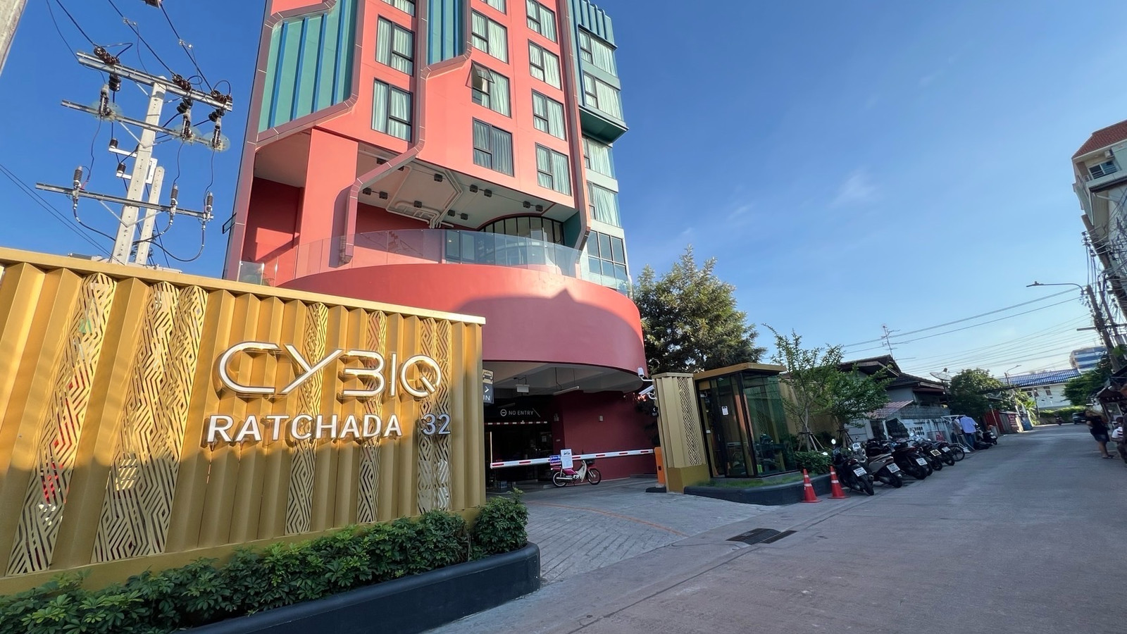 Ratchada 32 Condominium for sale-rent or lease-purchase, seller sells directly. Ratchada 32 Condominium for sale-rent or lease-purchase, seller sells directly.