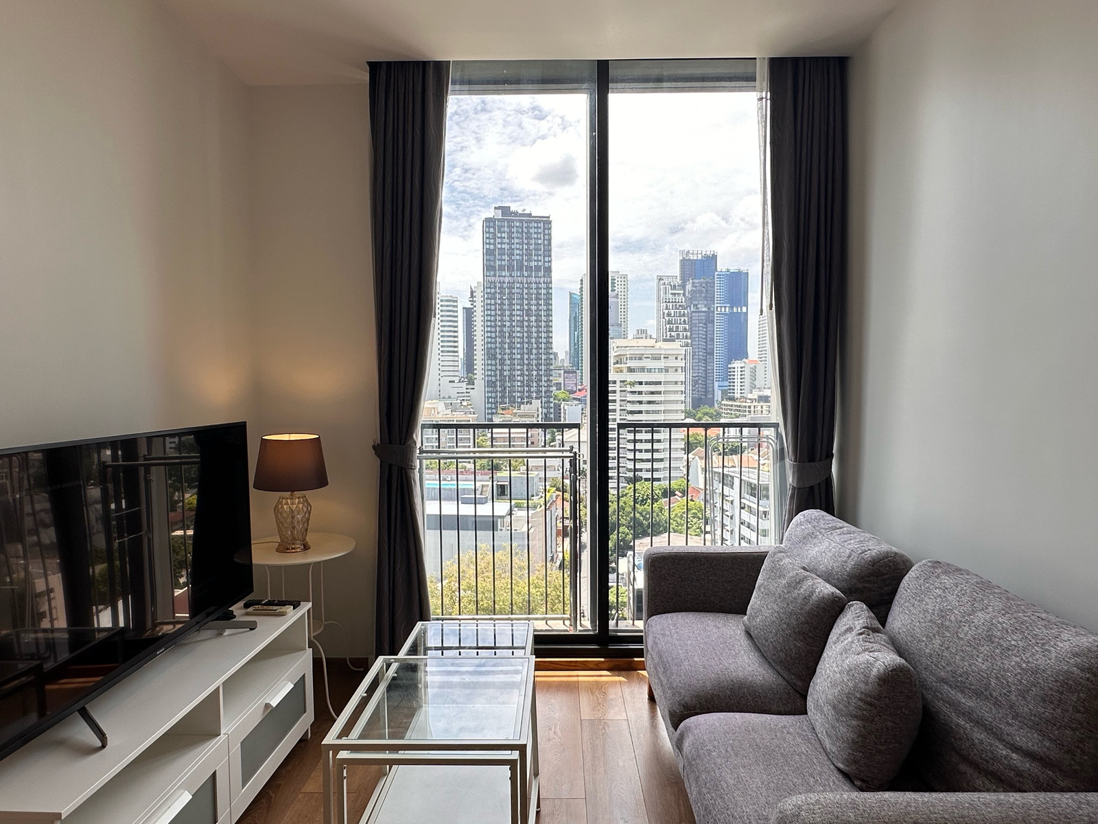 Noble Be 33 💖 Renovated like new room .. Ready to move in Noble Be 33 💖 Renovated like new room .. Ready to move in