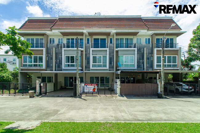 Townhome for sale, Urban Sathorn Village, next to Ratchaphruek-Petchkasem Road, Bang Khae, near 2 BTS and MRT Bang Wa lines. – รูปที่ 3