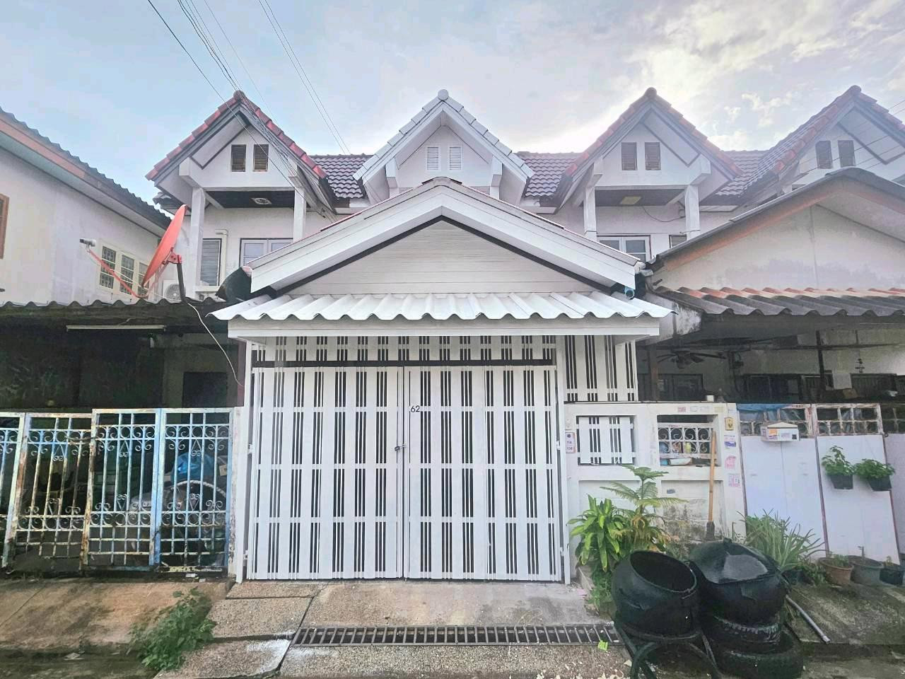 🏡 ขาย ทาวน์เฮ้าส์ 2 ชั้น หมู่บ้าน ไพรลดา4 พระราม2 ท่าข้าม รีโนเวท พร้อมอยู่❗️ 🏡 ขาย ทาวน์เฮ้าส์ 2 ชั้น หมู่บ้าน ไพรลดา4 พระราม2 ท่าข้าม รีโนเวท พร้อมอยู่❗️