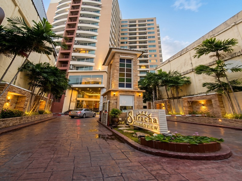 For sale/rent: Condo in the heart of Sriracha, Sriracha Condo View, 14th floor, corner unit, near Atara Mall & Robinson. For sale/rent: Condo in the heart of Sriracha, Sriracha Condo View, 14th floor, corner unit, near Atara Mall & Robinson.