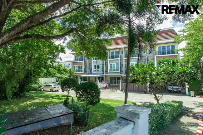 Townhome for sale, Urban Sathorn Village, next to Ratchaphruek-Petchkasem Road, Bang Khae, near 2 BTS and MRT Bang Wa lines. – รูปที่ 2