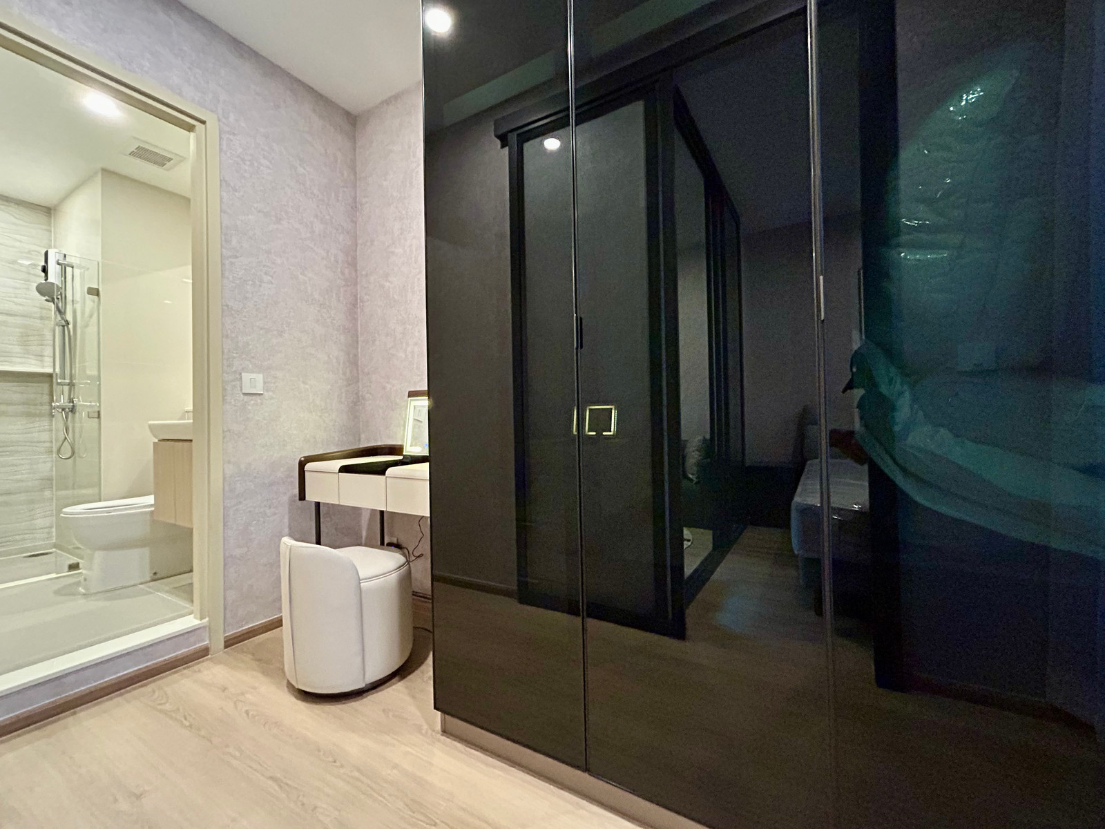 ให้เช่าด่วน!!! ห้องใหม่! Life Rama4-Asoke  BTS อโศก MRT สุขุมวิท 30ตรม พร้อมอยู่ เพียง 21,000บาท/เดือน – รูปที่ 4