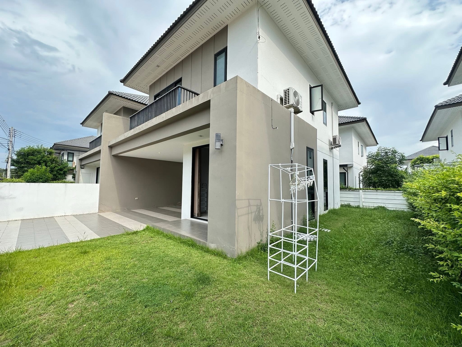 ปล่อยเช่าบ้าน หมู่บ้าน ฉัตรเพชร มะลิวัลย์ – รูปที่ 2