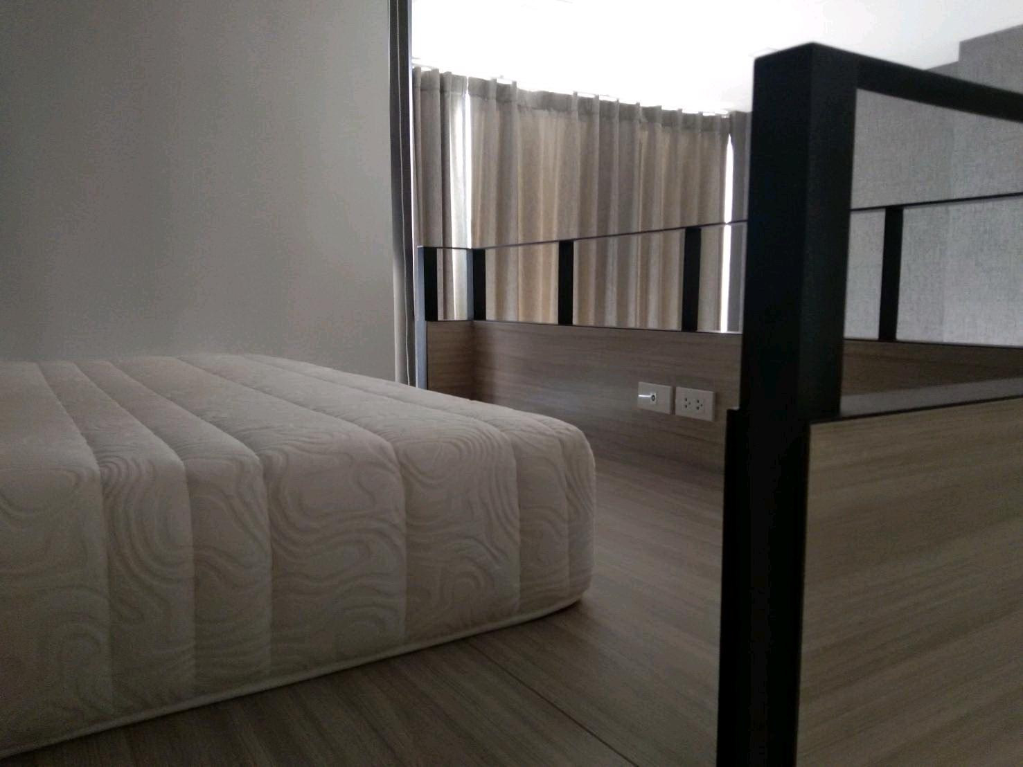 Urgent sale, very cheap price!!! Condo for sale Chewathai residence asoke Size30sqm(1BedroomDuplex/1Bathroom) price 4.3 million ready to transfer