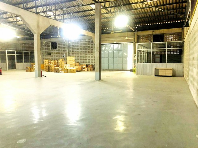 ChomThong. Over 1,100 sq.m. Warehouse for rent at Wat Nakhanimit SukSawat1-4 with office and air con – รูปที่ 3