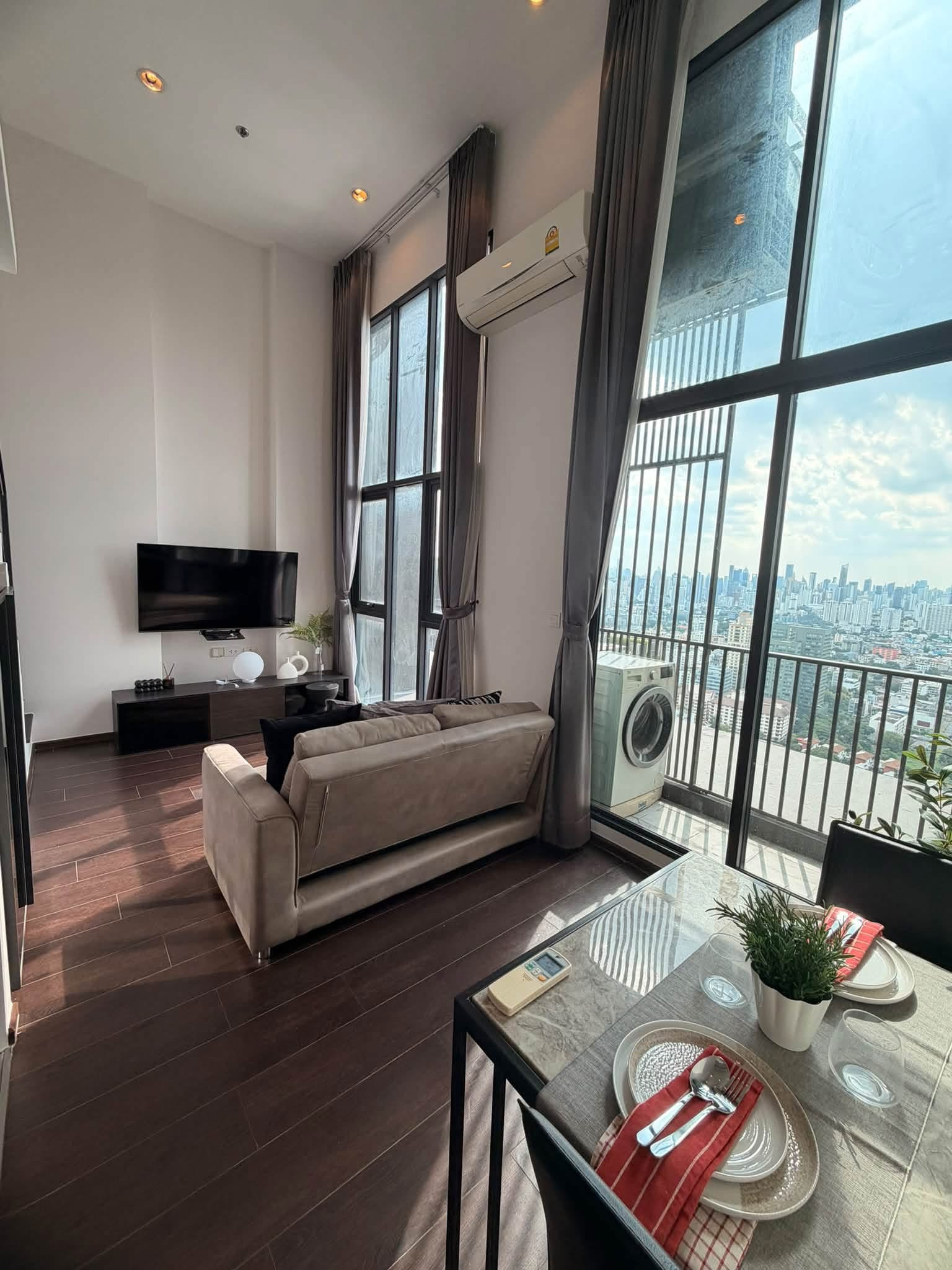 ✨🏢คอนโดซีเอกมัย C Ekkamai 🌅วิวตอนพระอาทิตย์ตก และตอนกลางคืนสวยมาก ไม่มีตึกบัง ชั้นสูง – รูปที่ 2