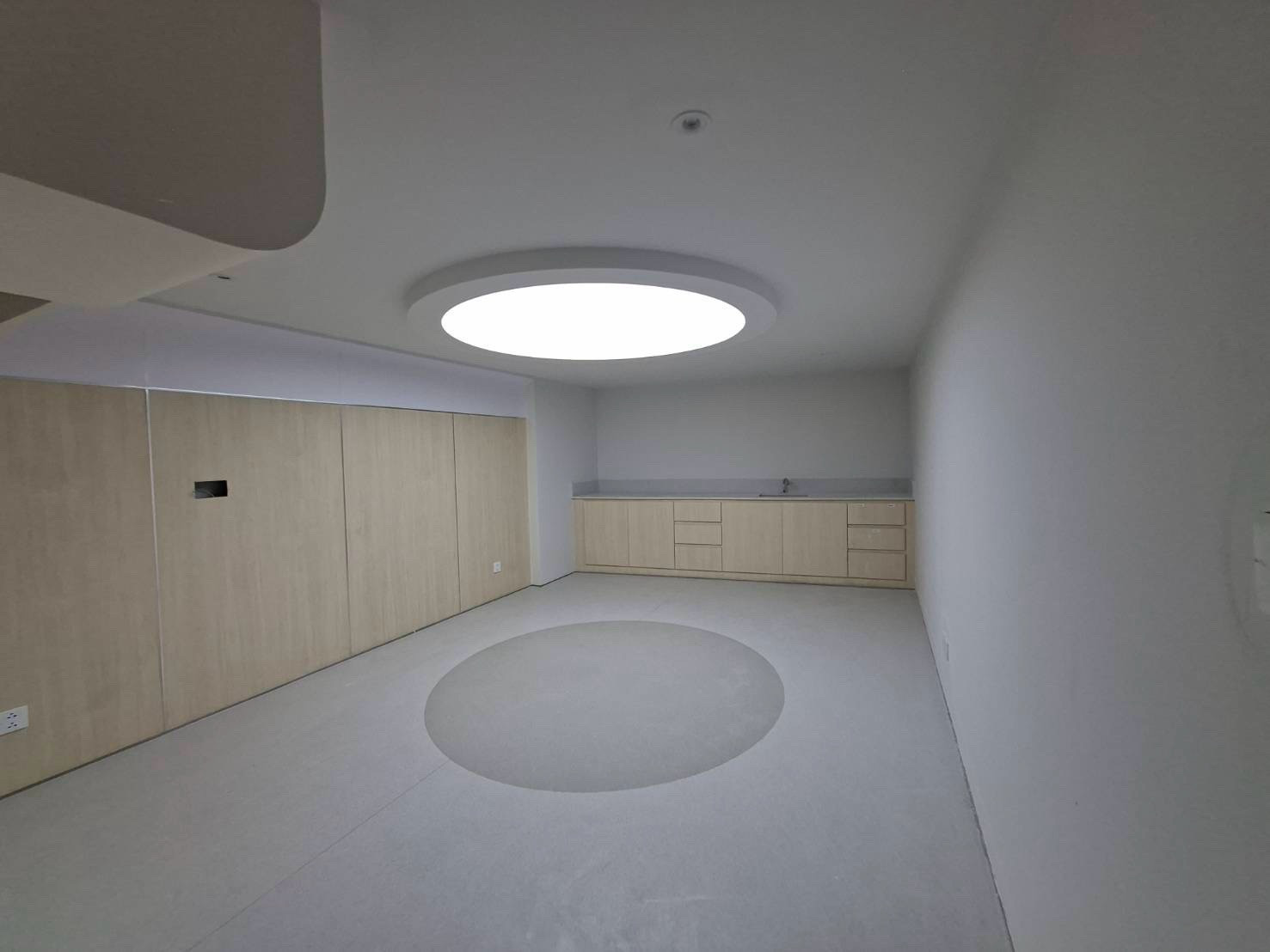 📌 Rental : Stand Alone Showroom Building In Heart Of Sathorn  , 1,200 sqm , 3 Storeys   ** Hospital / Clinic / Spa / Wellness Center ** ** Car Showroom  ** ** Community Mall / Sport Complex ** ** Furniture Showroom ** ** Office etc **  📍 Ceiling : 4-6 m – รูปที่ 3