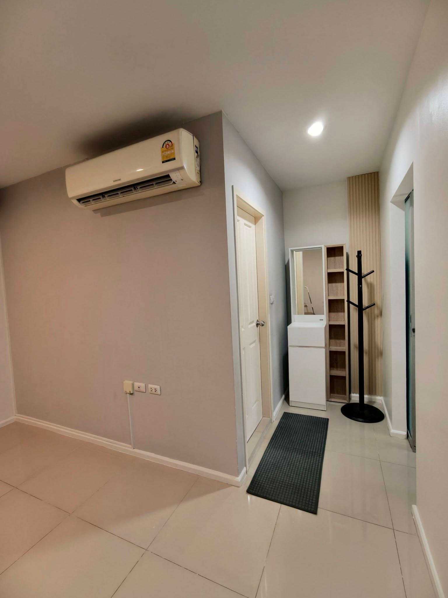 For rent Aspire Rama 9 ตกแต่งครบ พร้อมเข้าอยู่ ใกล้  MRT พระราม9 -RW008425 – รูปที่ 3