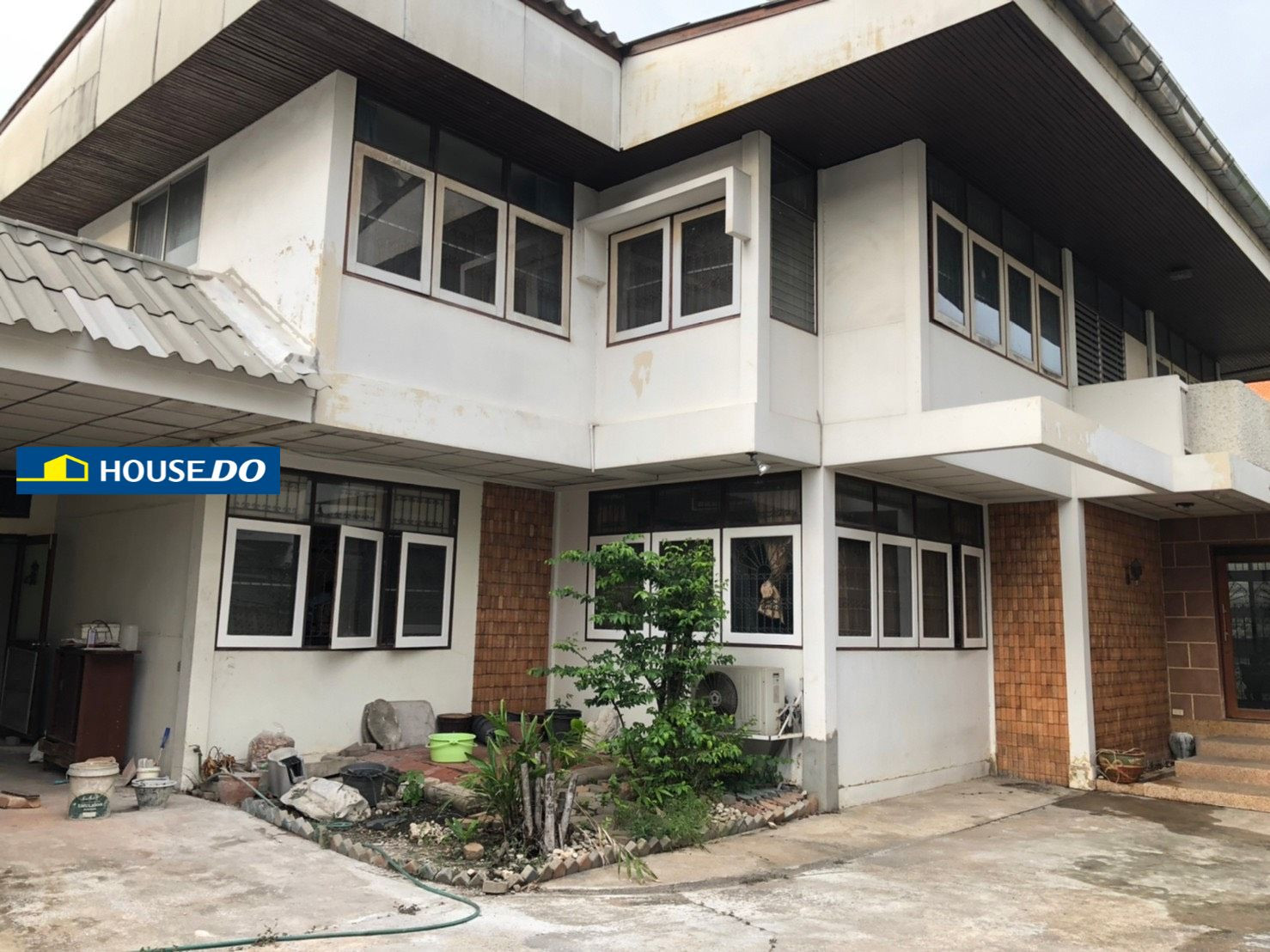 ขายบ้านเดี่ยว 2 ชั้น สุขุมวิท 40-42 ใกล้ BTS เอกมัย เพียง 300 เมตร ขายบ้านเดี่ยว 2 ชั้น สุขุมวิท 40-42 ใกล้ BTS เอกมัย เพียง 300 เมตร