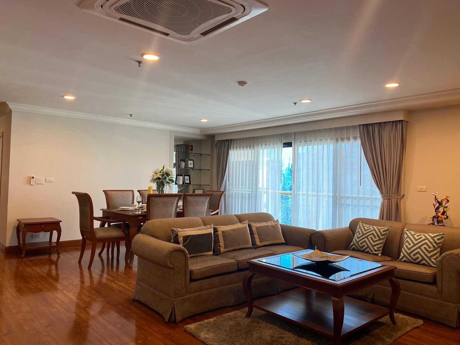 🏙️ For rent 𝗚𝗣 𝗚𝗥𝗔𝗡𝗗 𝗧𝗢𝗪𝗘𝗥 𝗦𝗨𝗞𝗛𝗨𝗠𝗩𝗜𝗧 𝟮𝟯 | 3 bedrooms, 3 bathrooms | 180 sq m. | Pet Friendly 🐶🐱 | near BTS Asoke / MRT Sukhumvit