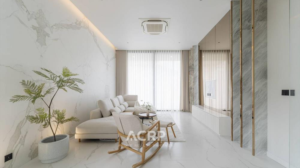 Newly built 5-story house for rent in the heart of Ekkamai, Sukhumvit 65. Beautifully decorated and furnished. Newly built 5-story house for rent in the heart of Ekkamai, Sukhumvit 65. Beautifully decorated and furnished.