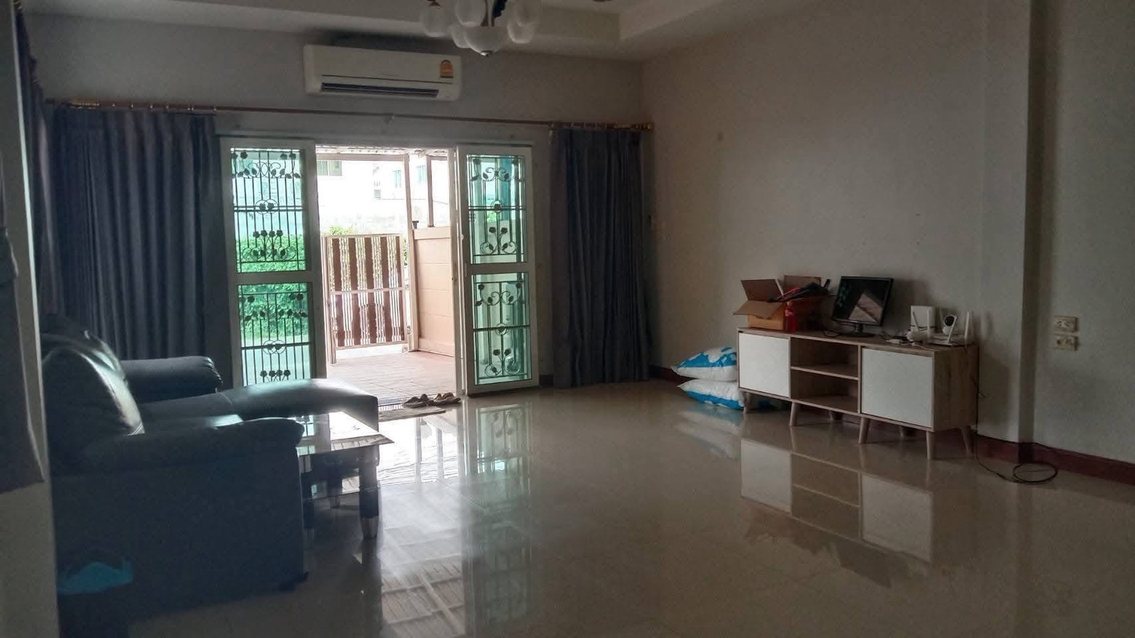 🏡✨ ให้เช่า ทาวน์โฮม 3 ชั้น หลังริม ลาดพร้าว 101 4 ห้องนอน 3 ห้องน้ำ เนื้อที่ใหญ่ 35 ตร.วา จอดรถ 3 คัน ทำเลลาดพร้าว 101 เดินทางสะดวก ใกล้รถไฟฟ้า ตลาด 🔥 เช่าเพียง 35,000 บาท/เดือน – รูปที่ 4