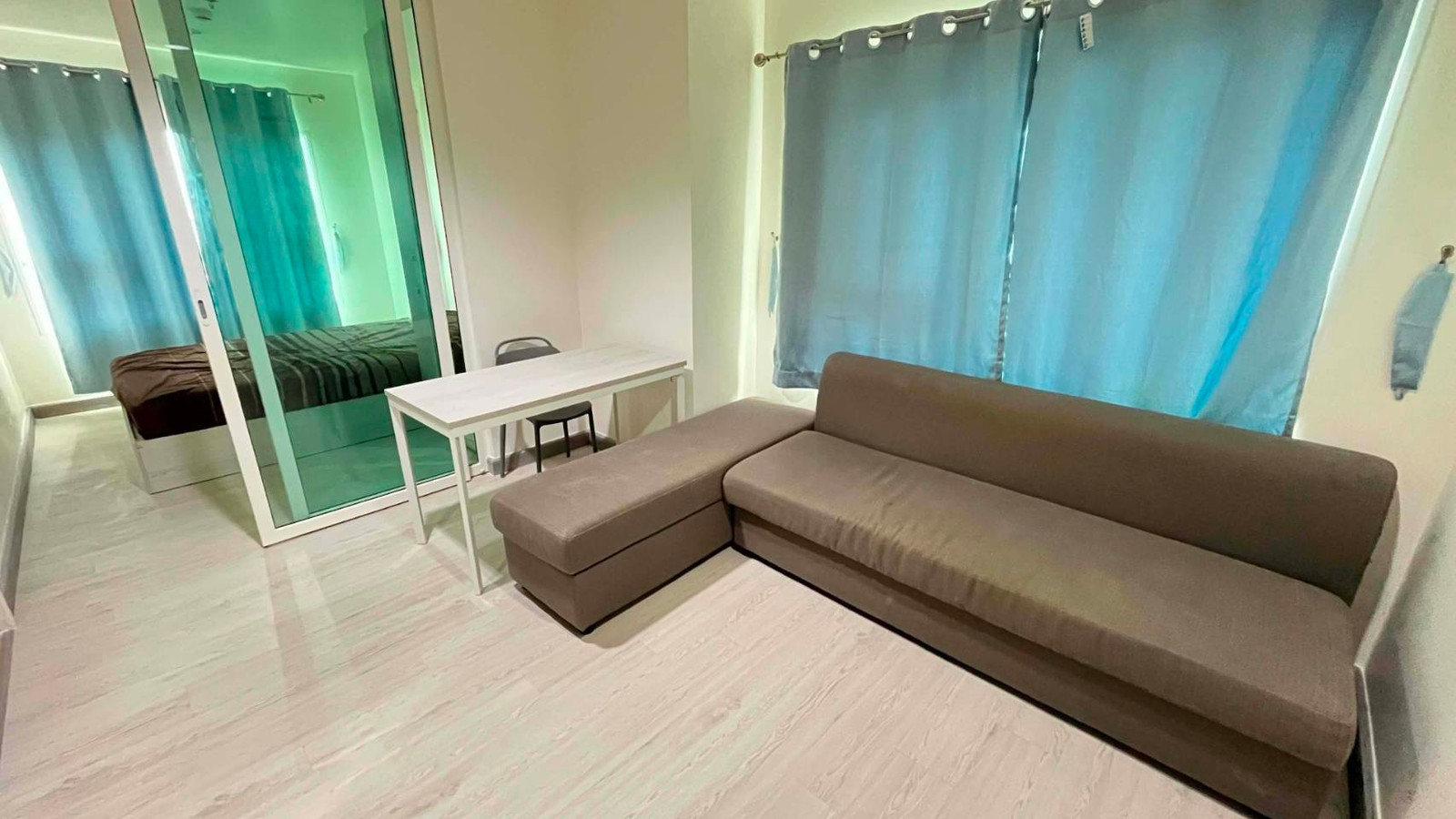 For , Condominium Aspire Erawan, Samut Prakan.