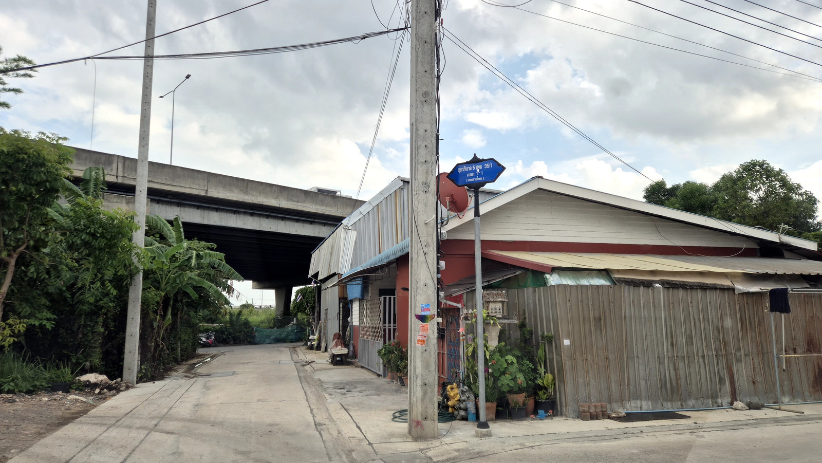 🔥 Land for sale 104 sq m for only 2.6 million baht! 📍 Sukhapiban 5 Soi 35/1, Bang Khen-Saimai Zone 25,000 per square wa – รูปที่ 2