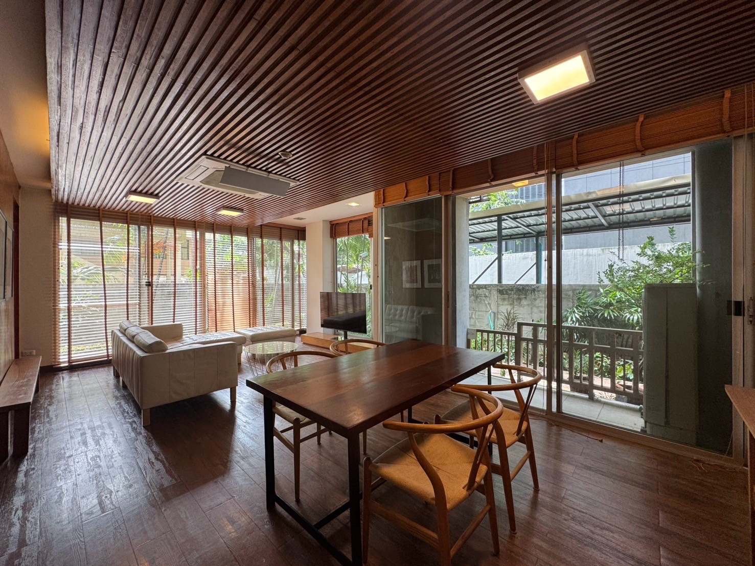 For Rent Special Greenery Duplex Apartment in Thonglor - Sukhumvit | 100 Meters BTS Thonglor | Near Benchasiri , T-One Building and EmQuartier Phrom Phong For Rent Special Greenery Duplex Apartment in Thonglor - Sukhumvit | 100 Meters BTS Thonglor | Near Benchasiri , T-One Building and EmQuartier Phrom Phong