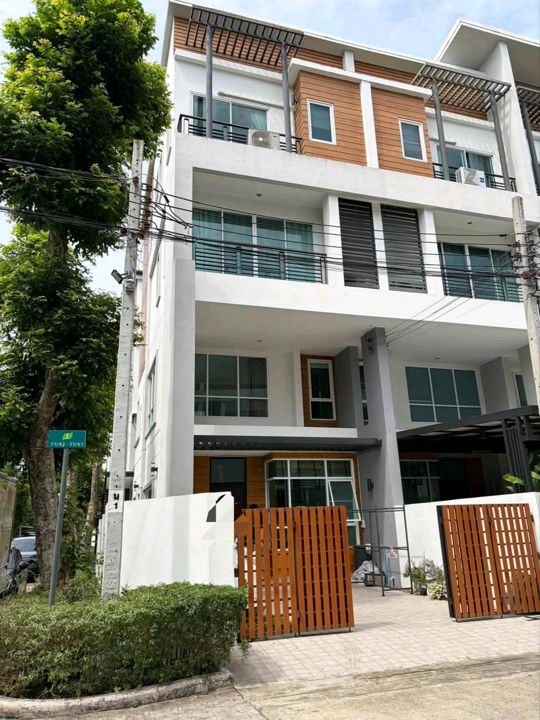 Rent 25,000 4-story townhome, Chaengwattana 15 Rent 25,000 4-story townhome, Chaengwattana 15