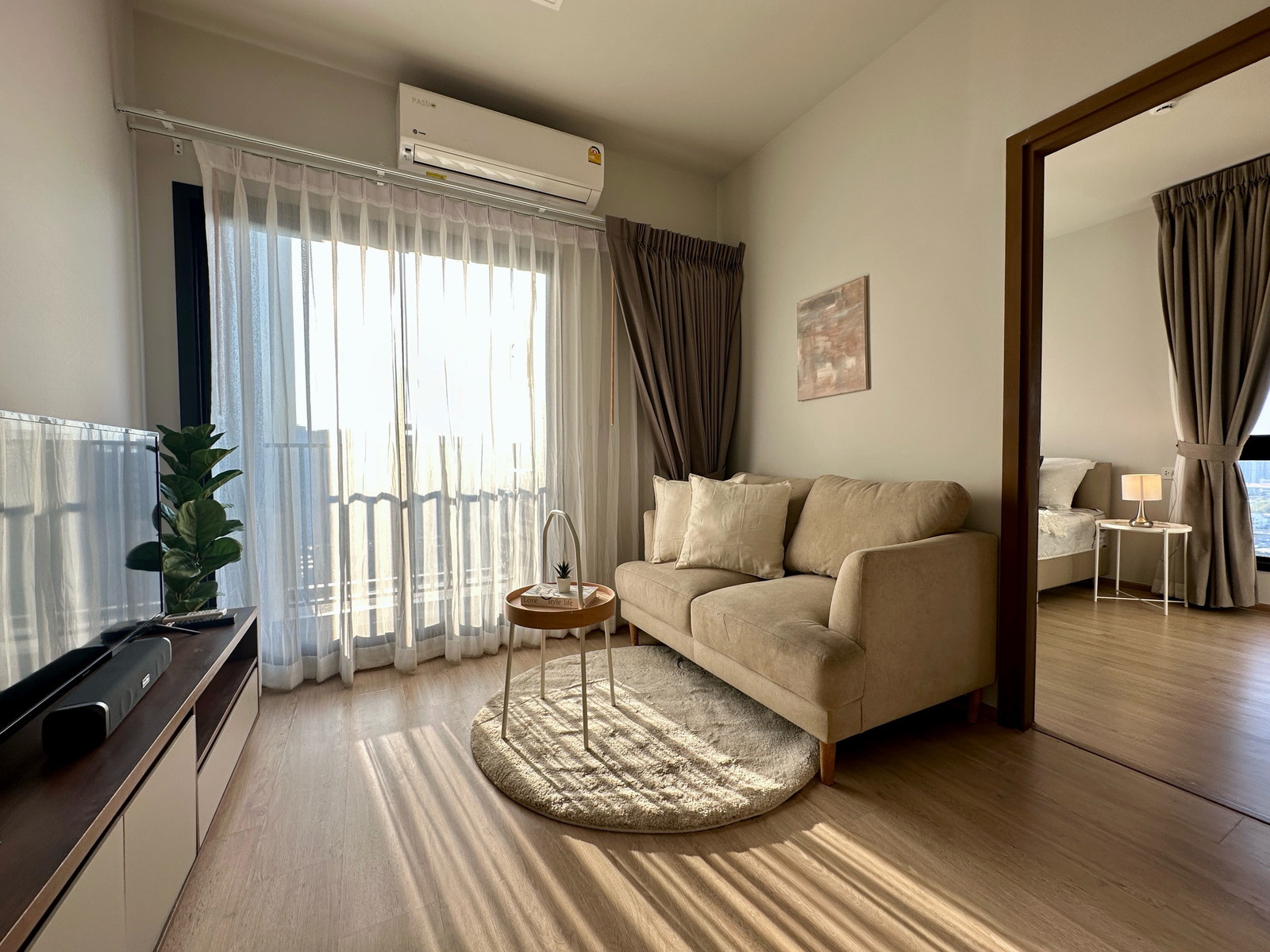Rare room‼️ Metris Phatthanakan-Ekkamai 100% pet allowed, high floor corner room, open view on 2 sides, fully furnished.