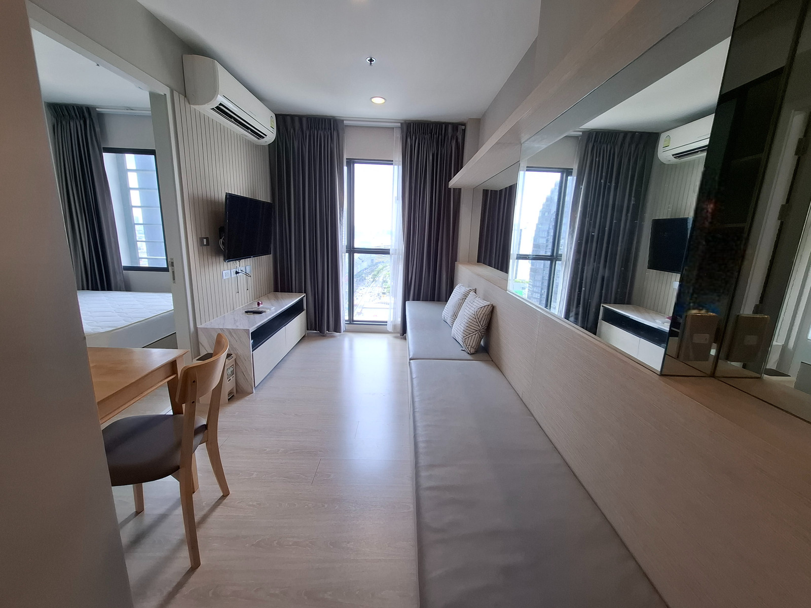 ตื่นรับพลังงานดีๆ วิวสวยระดับพรีเมียมใจกลางเมืองที่ Rhythm Asoke 2 🏙️✨ – รูปที่ 2