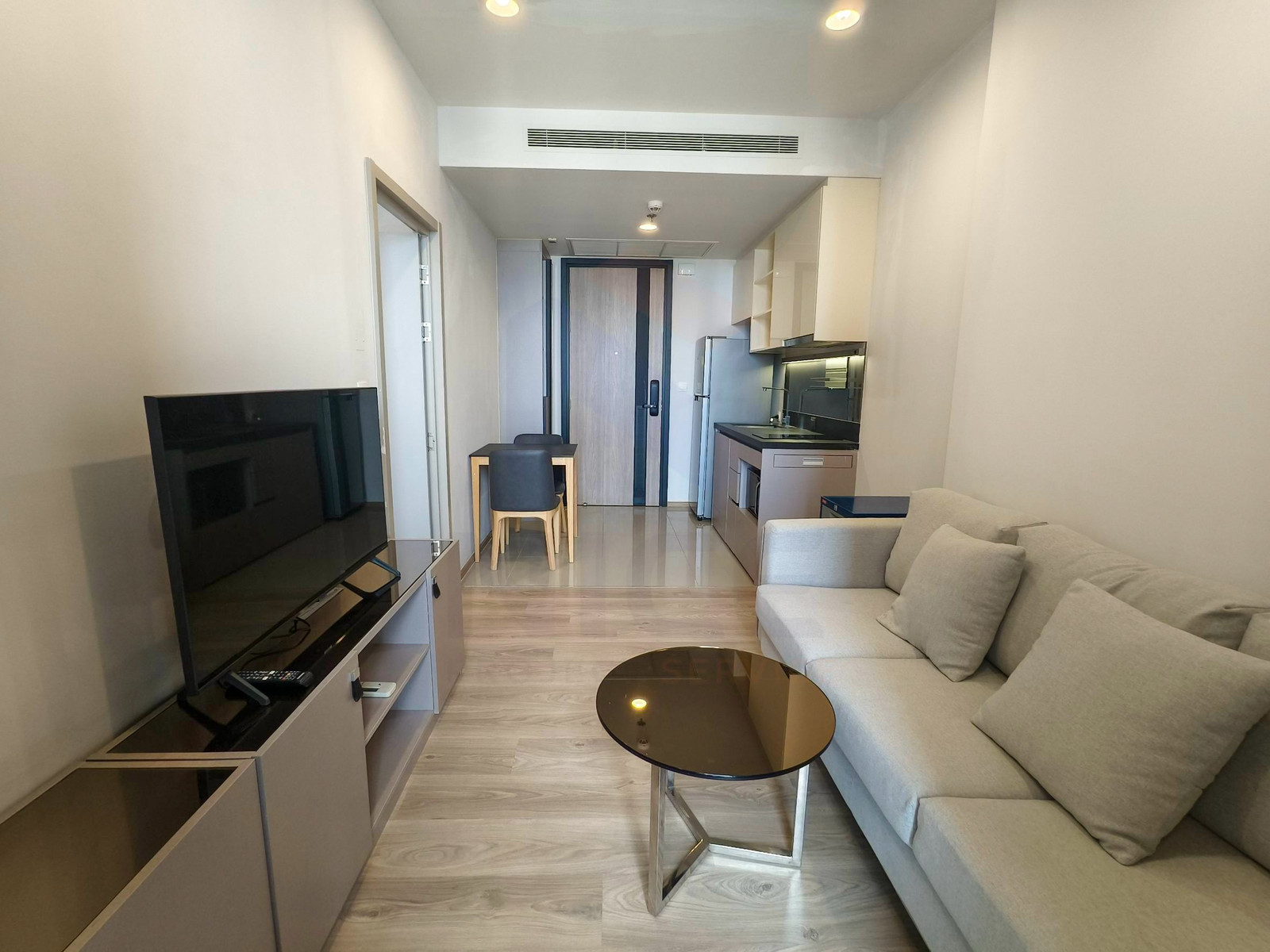 ✨ 1-BEDROOM CONDO | OKA HAUS SUKHUMVIT 36 | 20,000 THB/MONTH