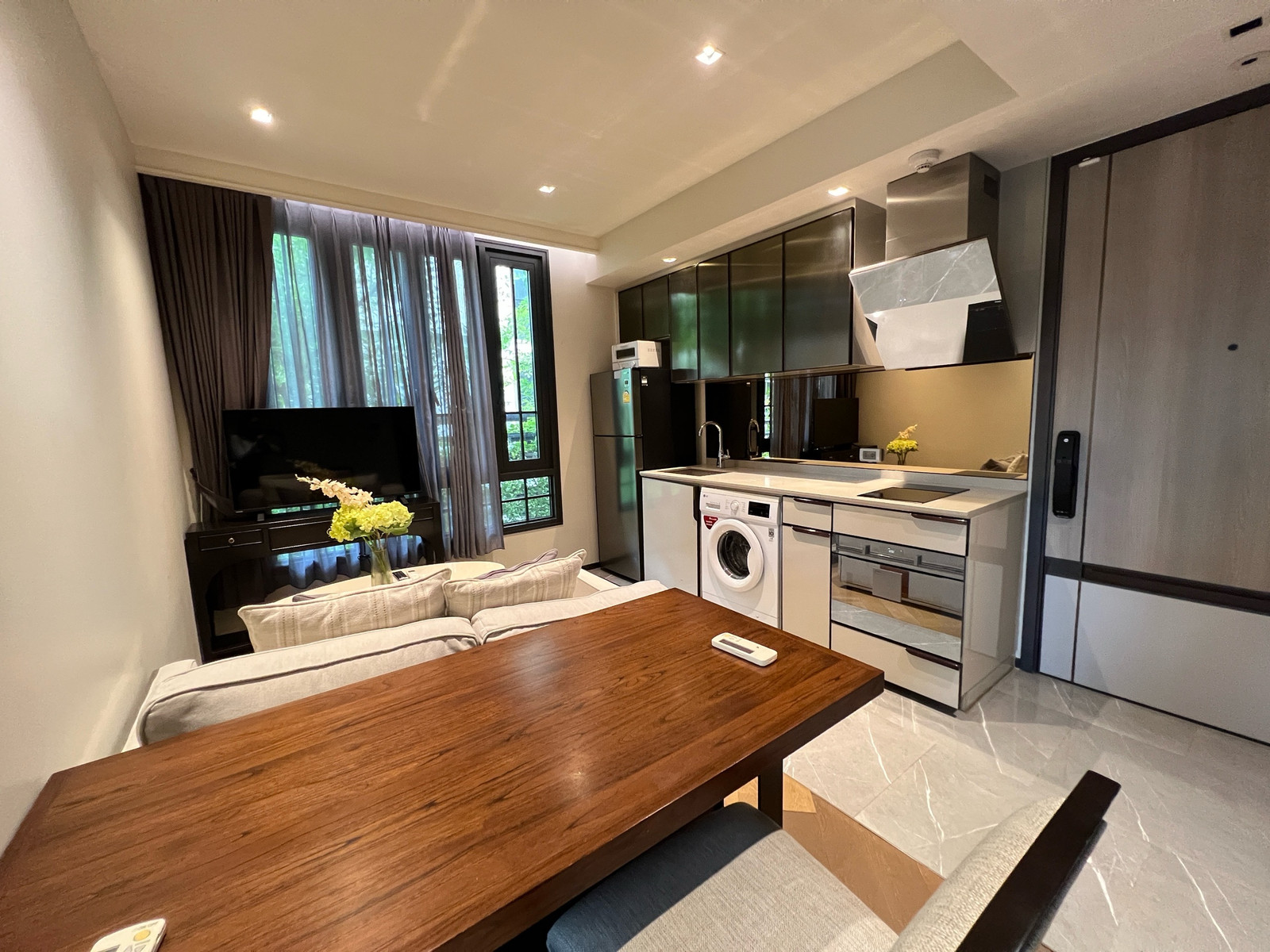 Luxuary Residece at The Reserve Sukhumvit61 Luxuary Residece at The Reserve Sukhumvit61