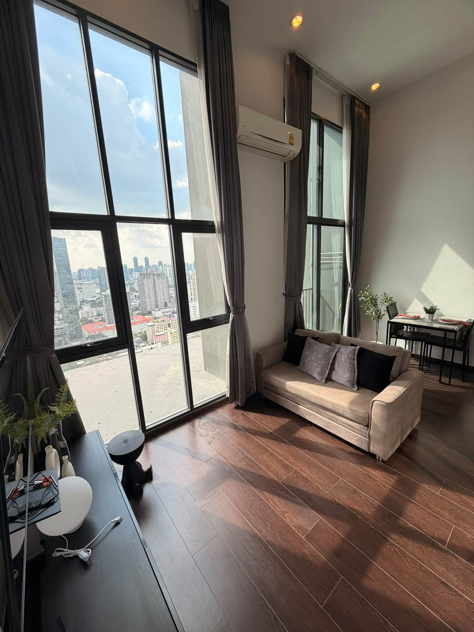 C Ekkamai 1 ห้องนอน 1ห้องน้ำ Duplex ชั้น40 41 ตรม C Ekkamai 1 ห้องนอน 1ห้องน้ำ Duplex ชั้น40 41 ตรม