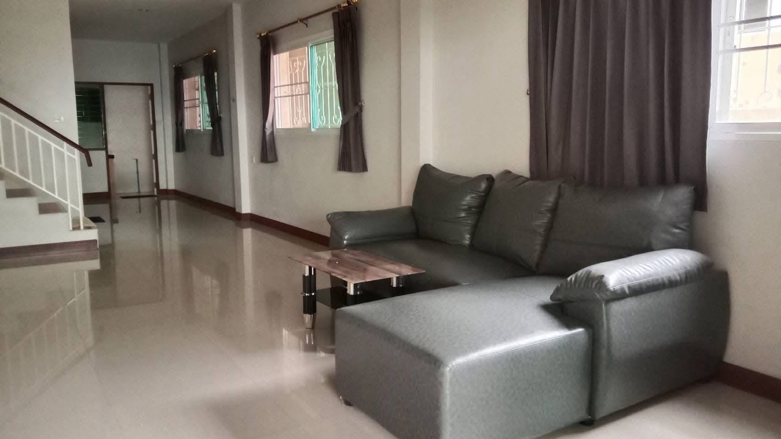 🏡✨ ให้เช่า ทาวน์โฮม 3 ชั้น หลังริม ลาดพร้าว 101 4 ห้องนอน 3 ห้องน้ำ เนื้อที่ใหญ่ 35 ตร.วา จอดรถ 3 คัน ทำเลลาดพร้าว 101 เดินทางสะดวก ใกล้รถไฟฟ้า ตลาด 🔥 เช่าเพียง 35,000 บาท/เดือน – รูปที่ 3