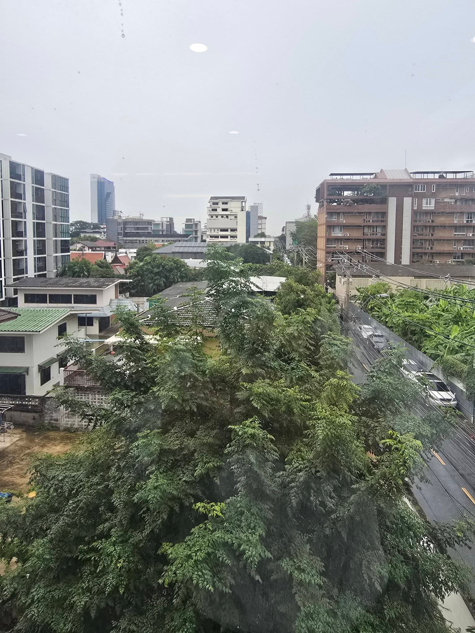 Luxury Low-Rise ระดับ Penthouse ใจกลางทำเลพระราม 9 - เพชรบุรี - ทองหล่อ [คอนโดที่เลี้ยงแมวได้ถูกต้องตามกฎหมาย 100% (Pet-Friendly)] – รูปที่ 3
