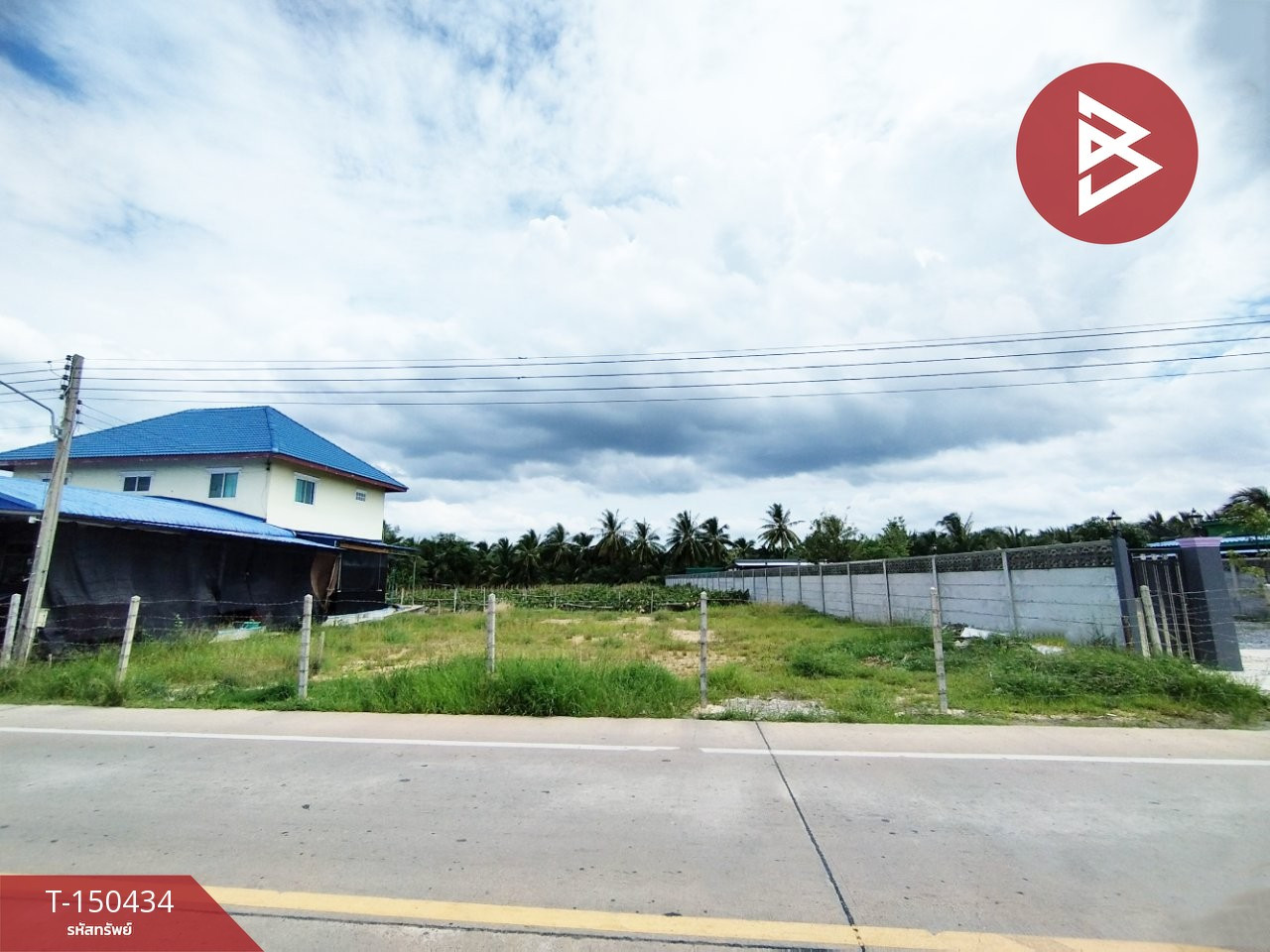 Land for sale, area 3 ngan 45 sq m, Ban Phaeo, Samut Sakhon. Land for sale, area 3 ngan 45 sq m, Ban Phaeo, Samut Sakhon.