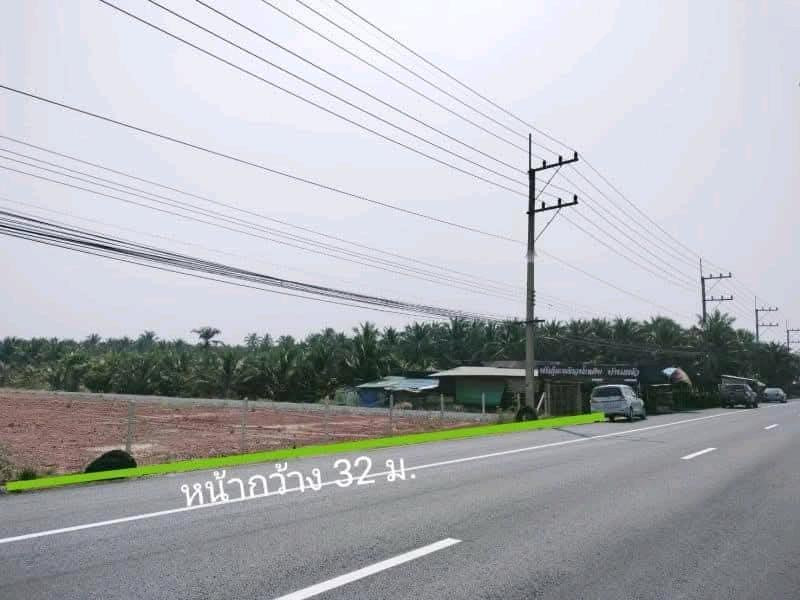 #Land for rent, over 3 rai, already filled, next to the main road, Ban Phaeo. Suitable for opening a convenience store, 7eleven, Lotus, CJ, restaurants, company stores, warehouses. #Land for rent, over 3 rai, already filled, next to the main road, Ban Phaeo. Suitable for opening a convenience store, 7eleven, Lotus, CJ, restaurants, company stores, warehouses.