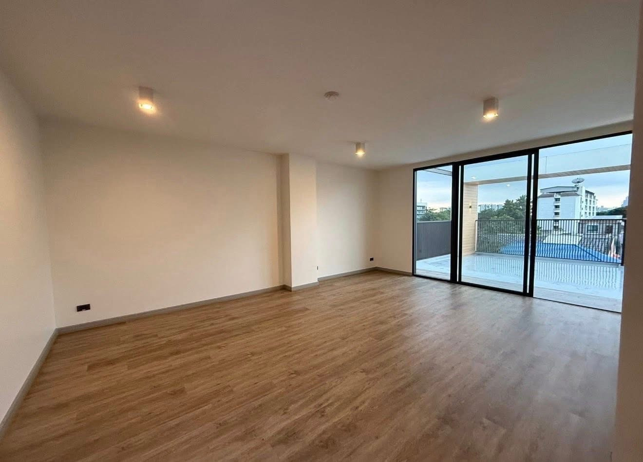 📌 ปล่อยเช่า / ขาย  : อาคารสำนักงานในพระราม 9 , ขนาด 560 sqm , 40 sqw , แอร์ 9 ตัว , ที่จอดรถ 6 คัน , ตึก 5 ชั้น   ** เหมาะทำ สำนักงาน / คลีนิค etc **   📌 Rental / Selling : Home Office In Rama 9 , 560 sqm , 40 sqw , Air 9 , 6 Parking Lot , 5 Storeys    – รูปที่ 3