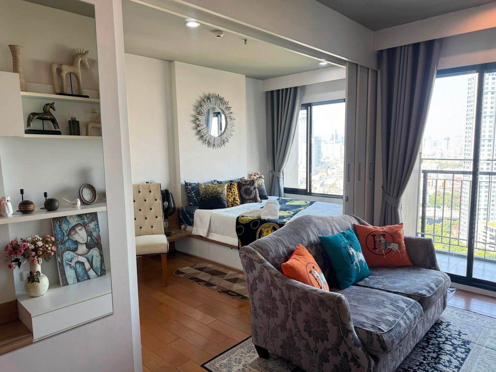 🌃 Blocs 77 ready to move in, location in the heart of the city, convenient to travel. 🌃 Blocs 77 ready to move in, location in the heart of the city, convenient to travel.