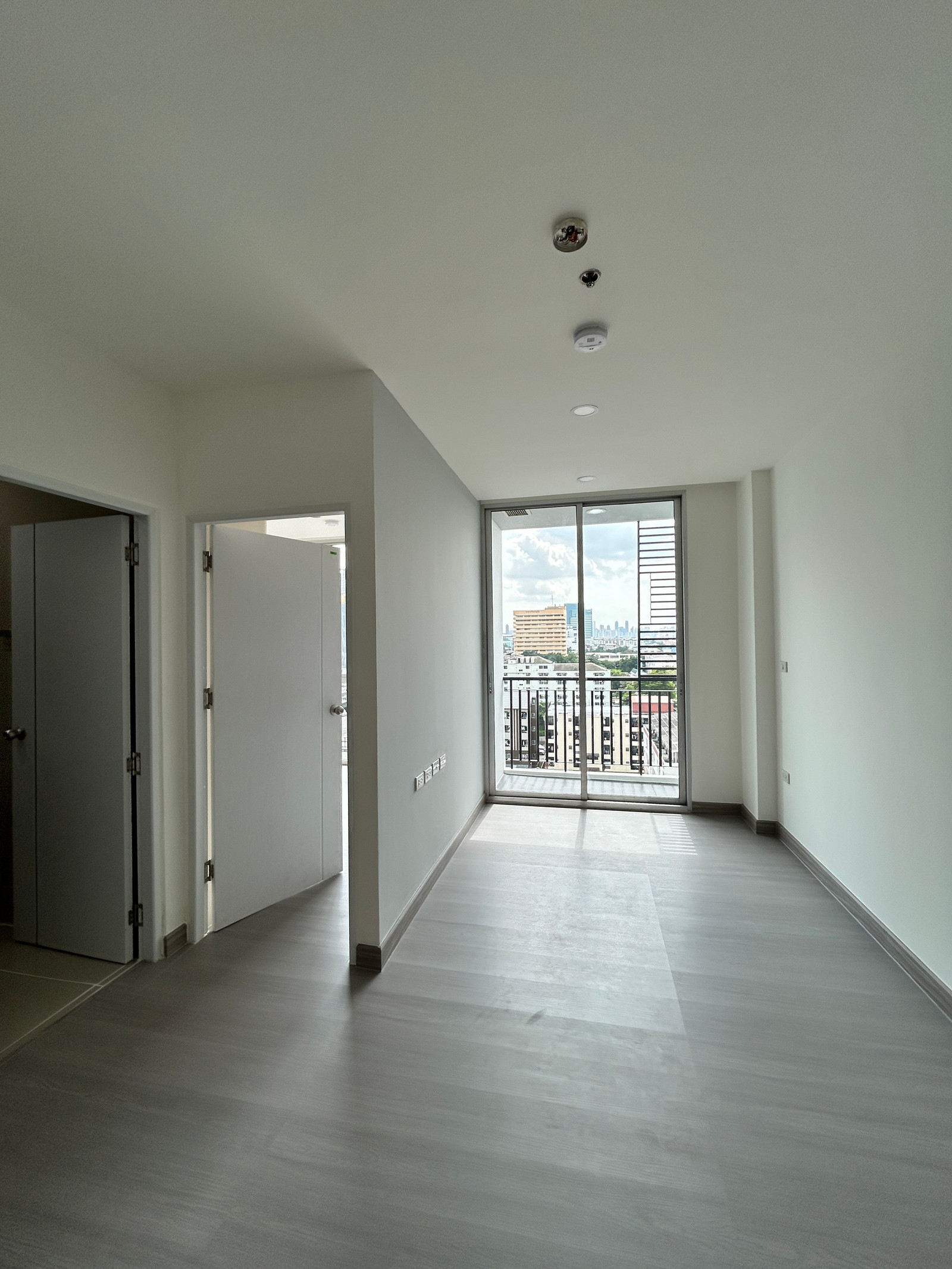 🌳 Chewathai Ramkhamhaeng for sale, size 30 sq m., 1 bedroom. Please contact to see the room at 0955498236 🌳 Chewathai Ramkhamhaeng for sale, size 30 sq m., 1 bedroom. Please contact to see the room at 0955498236