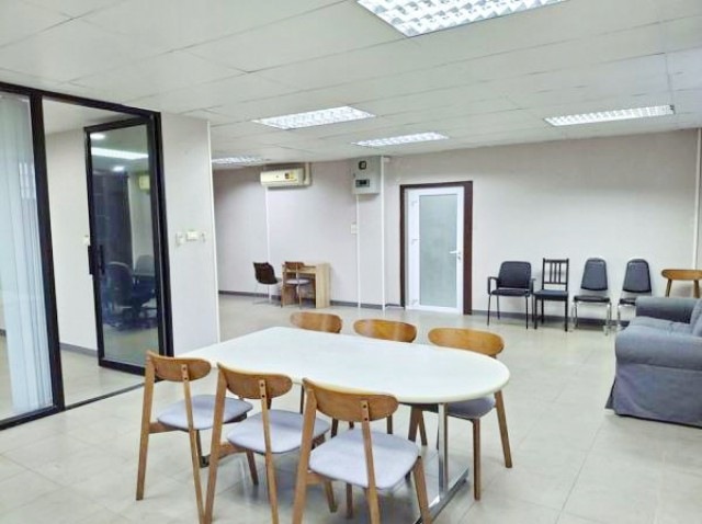 BTS SanamPao 50m. BTS Ari. 700m 3rd Fl. Office Space 17.5sq.wah 70sq.m. 2Bath 3A/C Prime Location on – รูปที่ 2