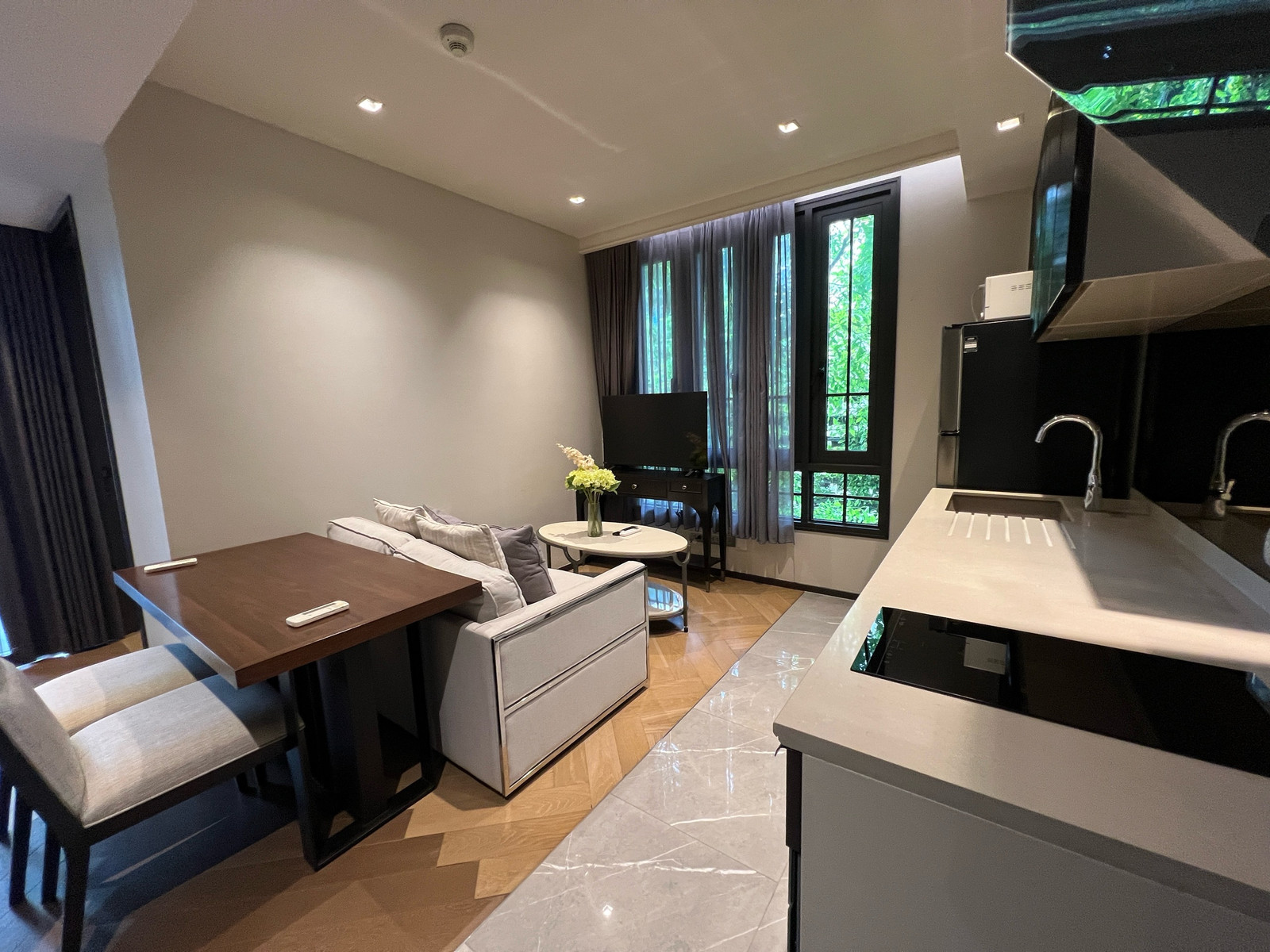 Luxuary Residece at The Reserve Sukhumvit61 – รูปที่ 2