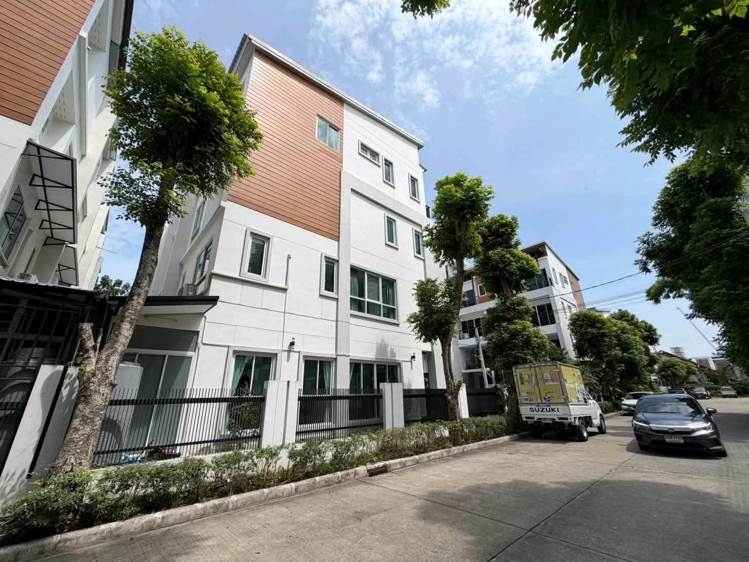 เช่า25,000ทาวน์โฮม 4 ชั้น เเจ้งวัฒนะ15 – รูปที่ 2