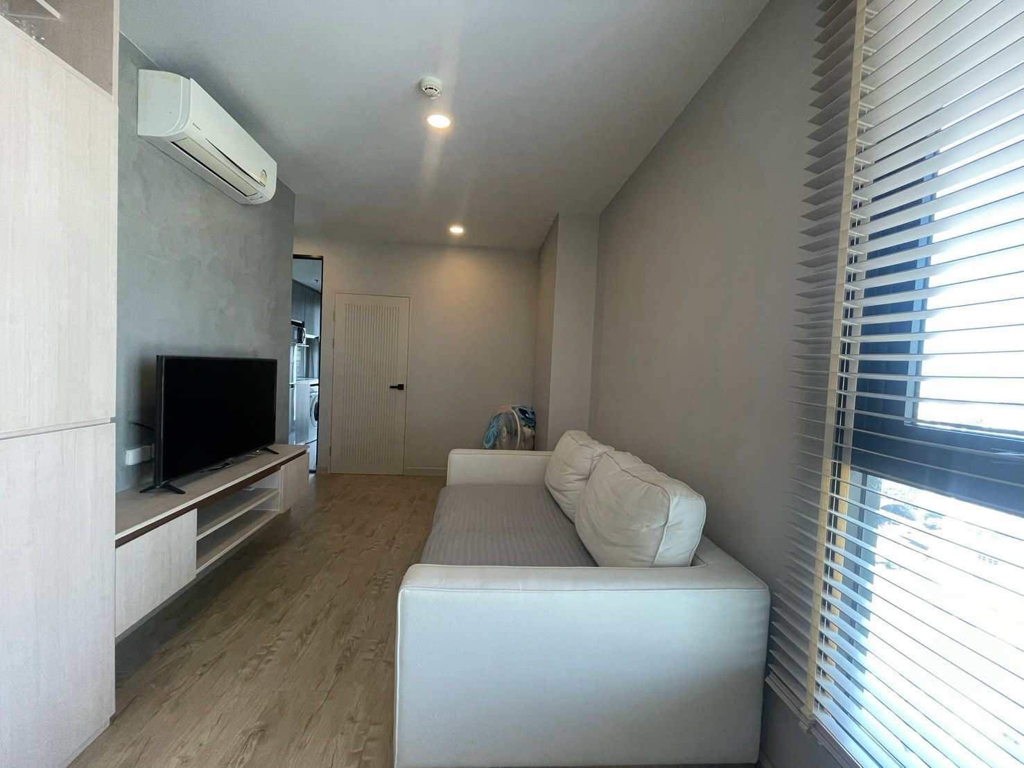 Rare unit 1 bedroom for rent at Knightsbridge collage sukhumvit 107 – รูปที่ 2