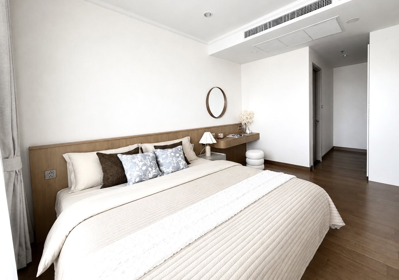 🔥Rent Now🔥 Supalai Oriental Sukhumvit 39, near BTS Phrom Phong and MRT Phetchaburi stations. Fully furnished and ready to move in.