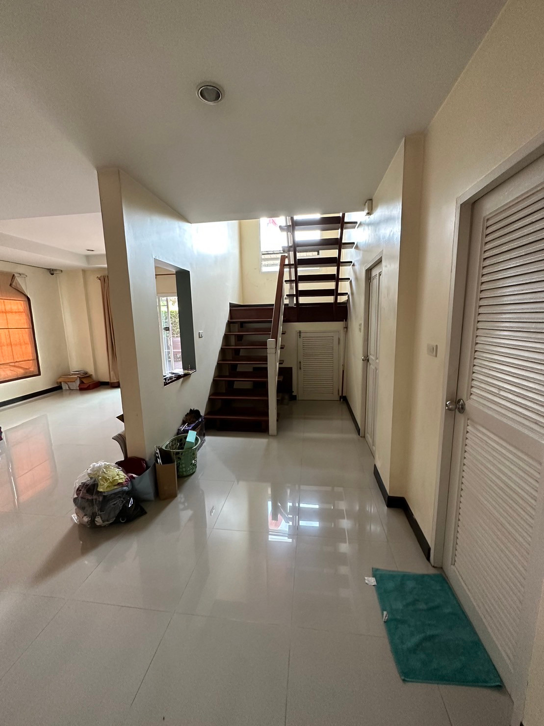 หัวข้อประกาศ ให้เช่า บ้านเดี่ยว 2 ชั้น  4 ห้องนอน 2 ห้องน้ำ 1 ห้องครัว และ 1 ห้องทำงานชั้น 1 จอดรถได้ 2 คัน พื้นที่ใช้สอยรวม 180 ตารางเมตร สภาพดี มีแอร์ทุกห้องราคา 25,000 บาท ต่อเดือน  – รูปที่ 4