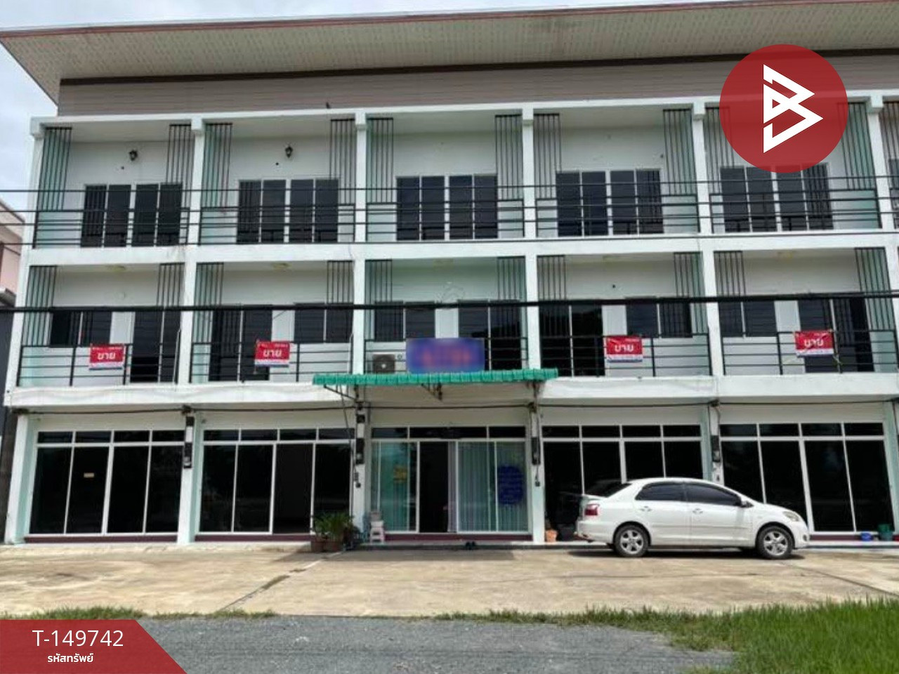 Commercial building for sale, 5 units, starting area 26.1 sq m, San Kamphaeng, Chiang Mai.
