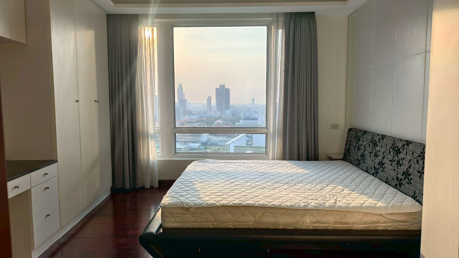 ขาย! ให้เช่า! บ้านราชประสงค์ ห้องใหญ่ใจกลางสยาม 55,000บาท/เดือน ขายเพียง 7.59ล้านบาท ขาย! ให้เช่า! บ้านราชประสงค์ ห้องใหญ่ใจกลางสยาม 55,000บาท/เดือน ขายเพียง 7.59ล้านบาท