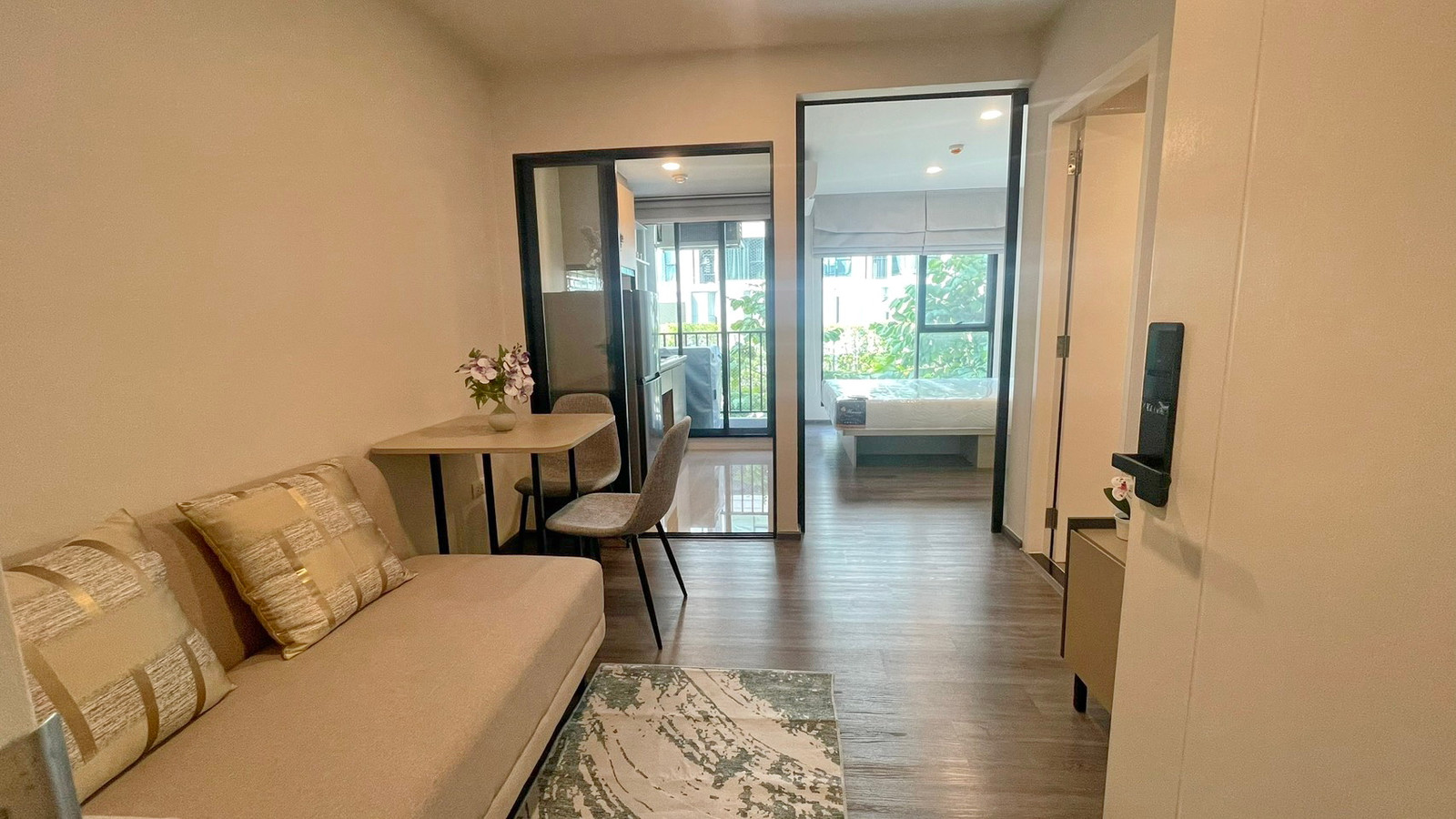 For rent: Flexi Sathorn-Charoen Nakhon. The new room has never been occupied. Complete electrical appliances For rent: Flexi Sathorn-Charoen Nakhon. The new room has never been occupied. Complete electrical appliances