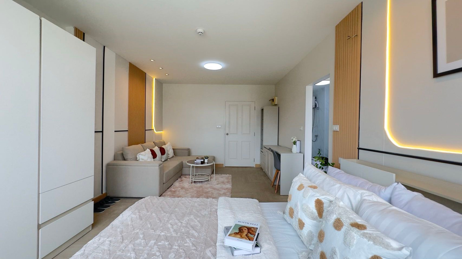😊 Very worthwhile 😊 This newly renovated room can tell you that Nice place to live and worth it. Get a complete set of furniture Fully centralized ✈️ near Suvarnabhumi Airport 😊 Very worthwhile 😊 This newly renovated room can tell you that Nice place to live and worth it. Get a complete set of furniture Fully centralized ✈️ near Suvarnabhumi Airport