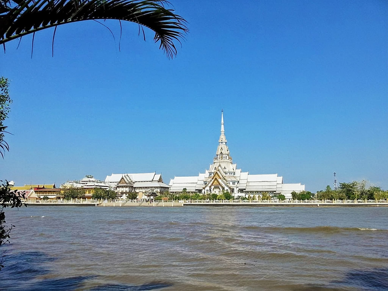 ขายที่ดินริมน้ำบางปะกง 4 ไร่ | วิววัดหลวงพ่อโสธร | อ.เมือง ฉะเชิงเทรา | 27,500 บาท/ตร.ว. – รูปที่ 2