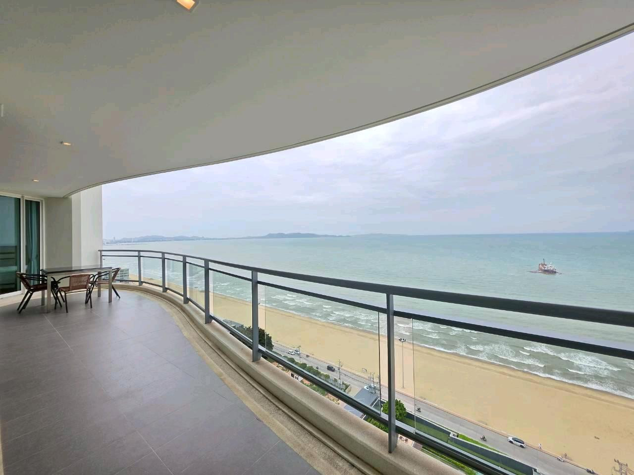 Reflection Jomtien Beach – คอนโดหรู 3 ห้องนอน ให้เช่า