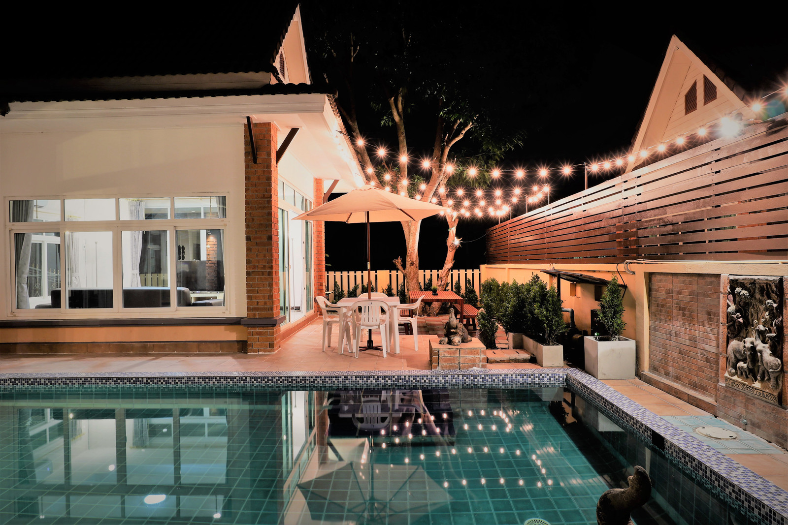 Pool Villa, private pool for rent, 3 bedrooms, 2 bathrooms, Chaiyaphruek 2 Road, Pattaya. Pool Villa, private pool for rent, 3 bedrooms, 2 bathrooms, Chaiyaphruek 2 Road, Pattaya.