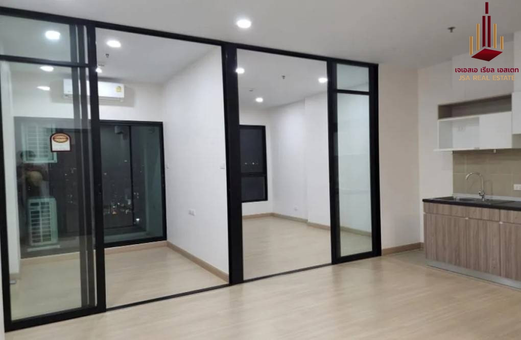 ✨ For Sale: Supalai Loft Prajadhipok - Wongwian Yai Condo ✨ 💰 Only 4,400,000 THB